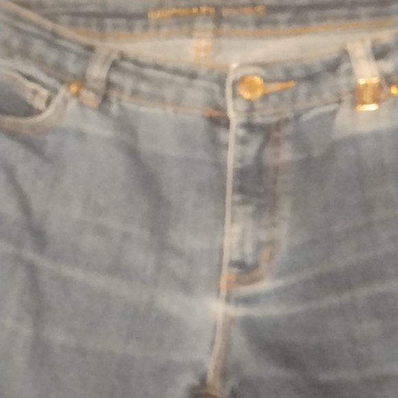Last chance to buy Michael kors jean shorts for spring and summer!! - Picture 3 of 4